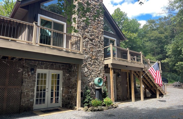 Woodland Oasis with quick access to the Potomac River!