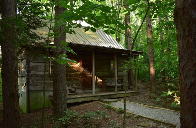 Cabaña de madera-Baño Privado-Romántico-Vista al bosque-Red Log Cabin