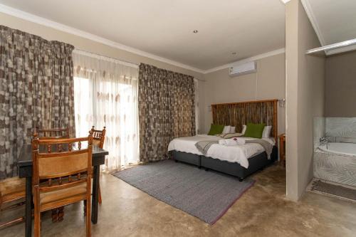 Woodpecker's Guest House