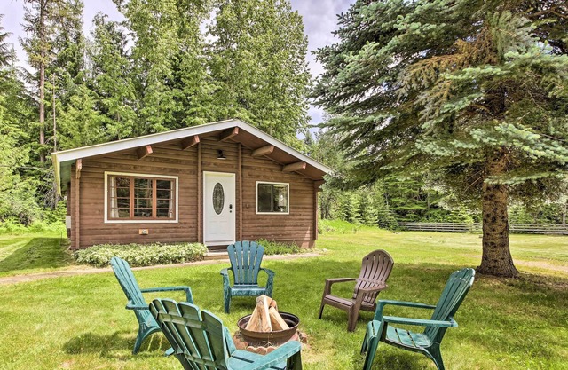 'Yaakwards' Log Cabin in Yaak River Valley!