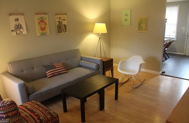 Yellow Door Inn (3 Br House) en el vecindario urbano de Hip East Nashville