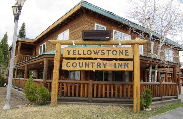 Yellowstone Country Inn