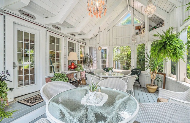 Yelton Manor Bed & Breakfast