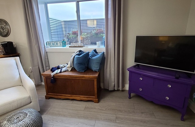 York St Suite Elora - 1.2 km, 10 min walk to downtown