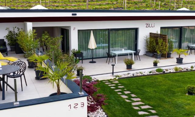 Zilli Studio Apartments