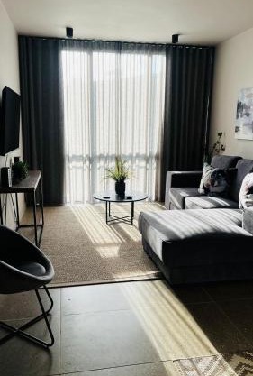 Zimbali lakes boulevard edge
