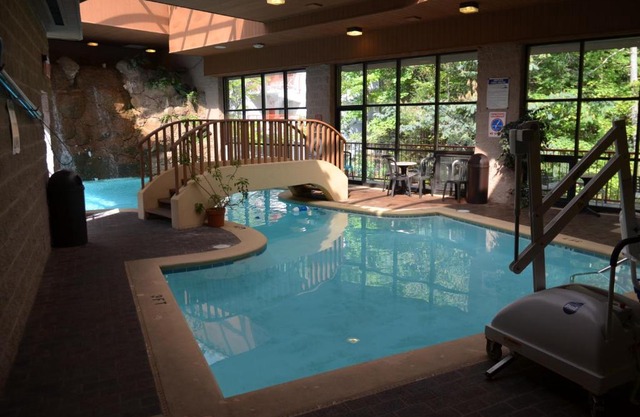 Zoders Inn and Suites
