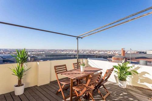 Pacifico Apartamento | Ático céntrico confortable y luminoso