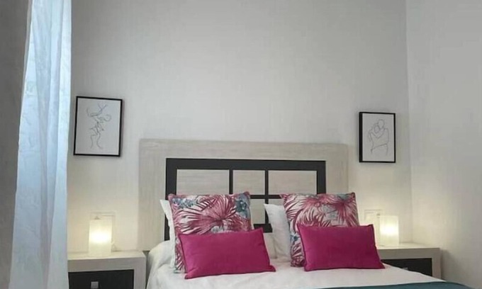 Setenil de las Bodegas Apartamento | ÁTICO CON TERRAZA Y VISTAS (Céntrico, aparcamiento cercano, todo nuevo)
