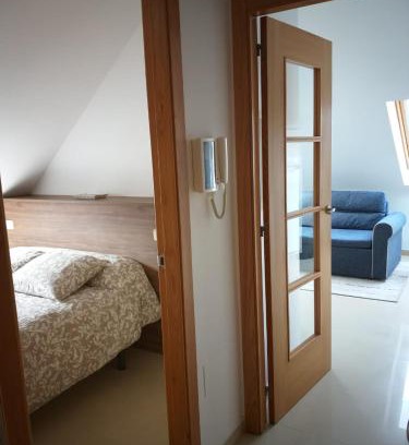 Dean Pequeno Apartamento | Ático centro Ribeira by Cristian&Tamara "alquileres"