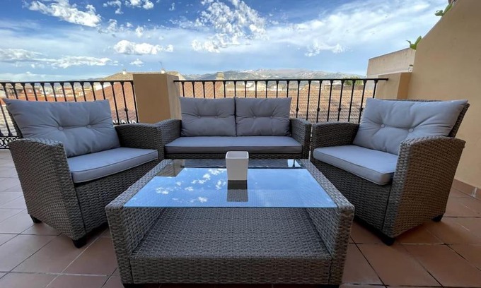 Armilla Apartamento | Ático con vistas a Sierra Nevada