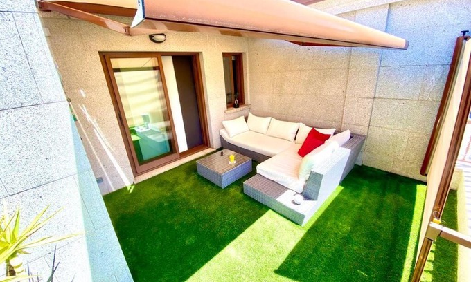 Vilagarcía de Arousa Apartamento | ÁTICO MONET - Arte y cielo frente al parque con río y junto al mar