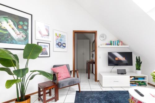 Hemsbach Apartamento | ÄSTAY - BoxSpring auch als Einzelbetten, voll ausgestattete Küche, Eco-Friendly, Radfahren & Wandern, inkl XL Parkplatz