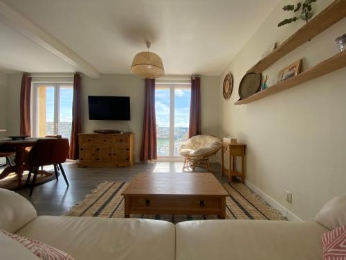 Dieppe Apartamento | Établissement 3 étoiles avec ASCENSEUR, 3 appartements lumineux vue port avec balcon, 200m de la mer, Wifi Fibre, tous service inclus