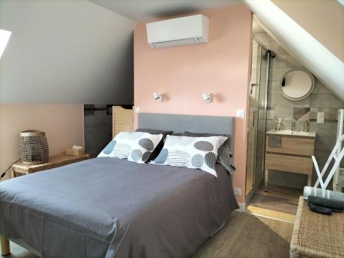 Pontavert Cama Y Desayuno | Étape au Chemin des Dames - Chambre et table d'hôtes
