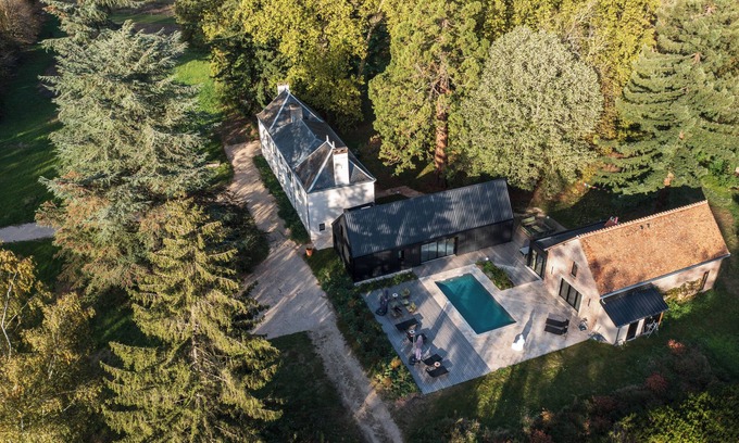 Pruniers-en-Sologne Casa | Évasion de Luxe : Domaine Design Près de Chambord