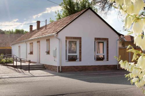 Morahalom Apartamento | Írisz Apartmanház