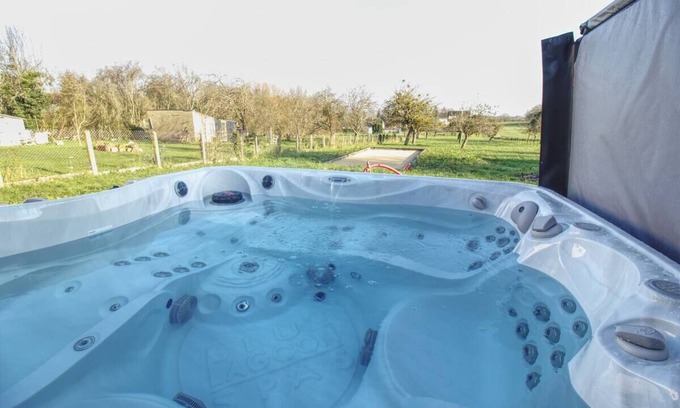 Lucay-le-Male Chalet De Esquí | Îlot COSY-SPA/CLIMATISÉ /PROCHE ZOO DE BEAUVAL/ROUTE DES CHÂTEAUX DE LA LOIRE