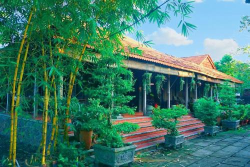 Long Ho Casa | Út Bình Homestay
