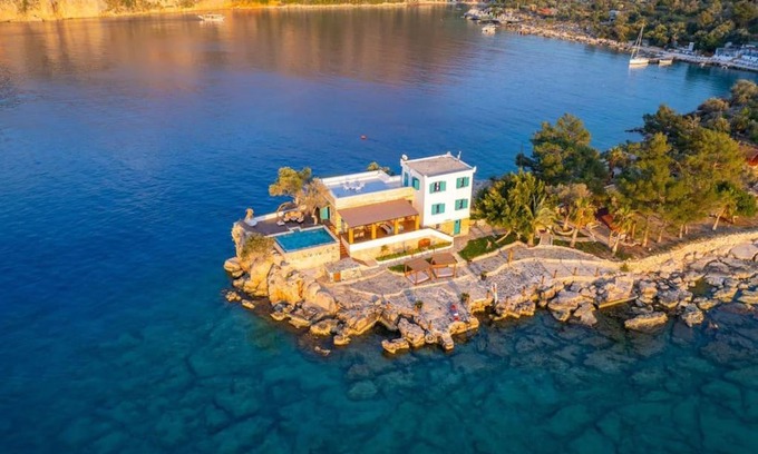Kumluca Apartamento | Üç tarafı denizli çevrili harika villa