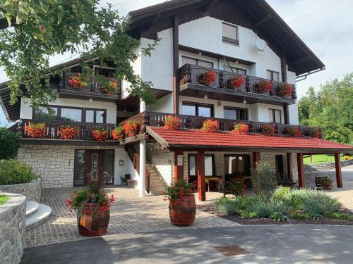 Predjama Cama Y Desayuno | Žigon Bed & Breakfast
