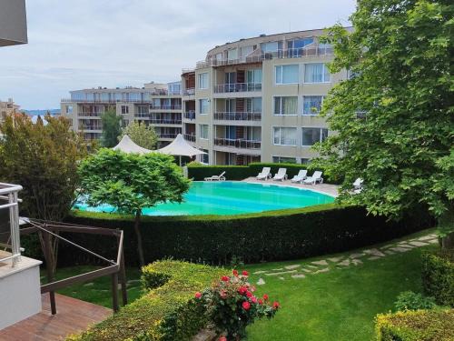 Chernomorets Apartamento | Апартамент Sunny home