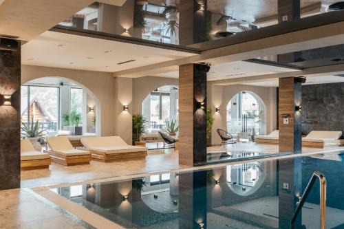 Yaremche Hotel | Ведмежа гора Panorama Spa Resort