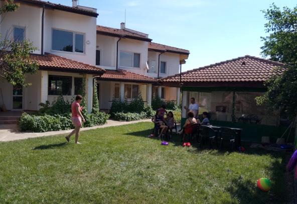 Krapets Casa | Вили Марина