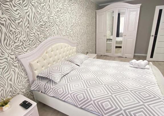 Uralsk Apartamento | Вип 1комн Айтиева 70