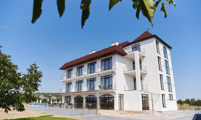 Serednye Hotel | Вілла Край неба