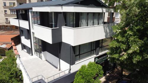 Razgrad Casa | гест хаус паркова 33