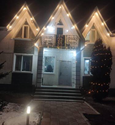Karakol Casa | Гостевой дом Асман-Тоо-HOGWARTS