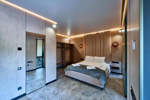 Klavdiyevo-Tarasove Hotel | Готель в Сімейному Екопарку Ясногородка