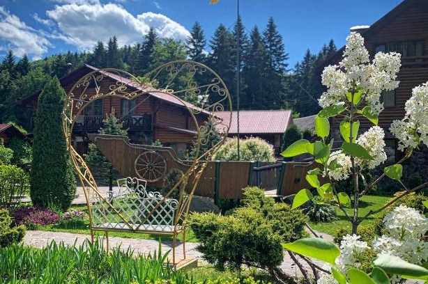 Zhdeniyevo Apartamento | Готель Жди ня Єво instagram zhdenievo hotel