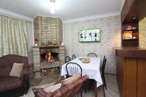 Tsaghkadzor Casa | Дом с камином