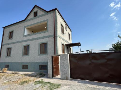 Yerevan Apartamento | Дом с садом