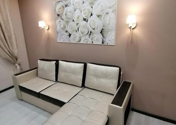 Omsk Apartamento | ЖД Братская 7