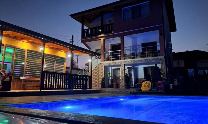 Dalgopo Casa | Запряновата къща