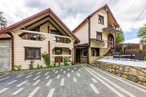 Polyanytsya Casa | Затишні котеджі SVI
