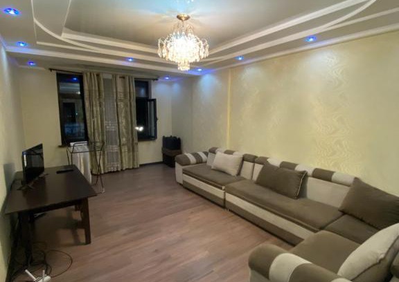 Bishkek Cama Y Desayuno | Ихлас