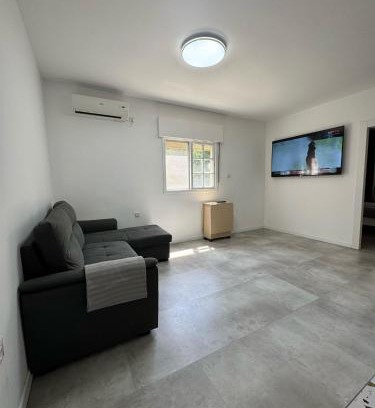 Nahariya Apartamento | Квартира с современным ремонтом