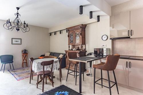 Sololaki Apartamento | Квартира с террасой в Тбилиси.
