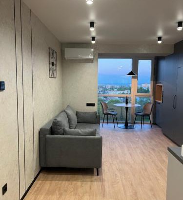 Khmelnitskiy Apartamento | Комфортний люкс з панорамою Netflix