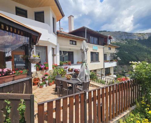 Trigrad Casa | Къща за гости Здравец