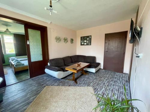 Svishtov Apartamento | Къща за гости САРАЯ Ретро стил