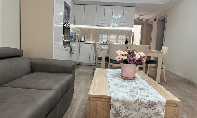 Petrich Apartamento | Къща за гости ТАТЯНА/GUEST HOUSE TATIANA