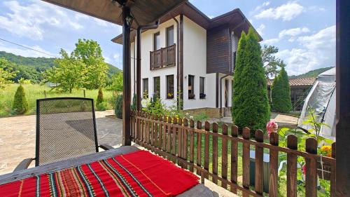 Tryavna Casa | Къщи за гости Тепавица - Pool & Coworking