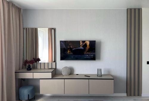 Darnyckyj Apartamento | Нова квартира поруч з метро