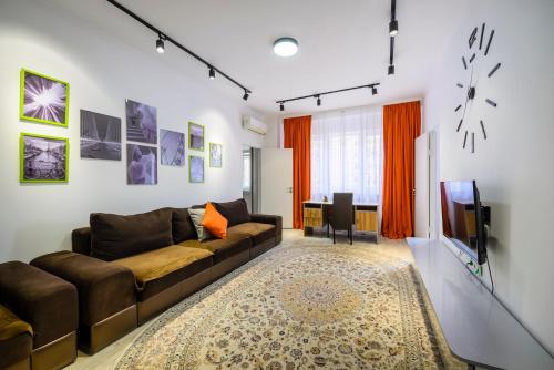 Almaty Apartamento | Оранжевый уют