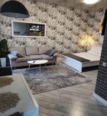 Kryvyi Rih Apartamento | Просторі LUX апартаменти на центральному проспекті, великий Smart TV,преміум-підписки YouTube та онлайн-кінотеатрів , кавомашина, відкритий балкон, ЗВІТНІ ДОКУМЕНТИ